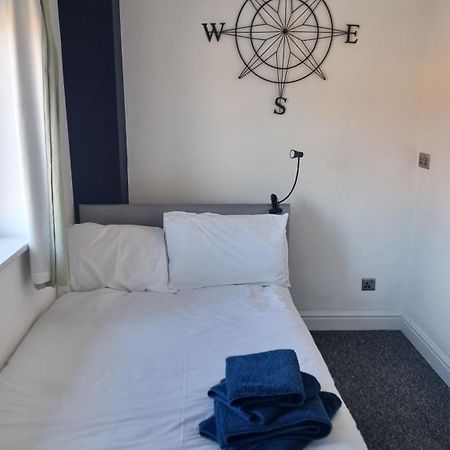 En Suite Room With Kitchen Facilities Nottingham Exterior photo